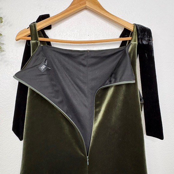 Zara Womens Green Velvet Mini Dress Black Shoulder Tie Bows Square Neck Size L - Picture 5 of 6